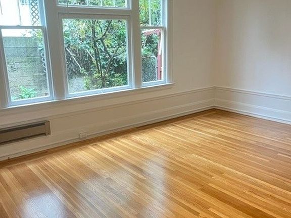 2nd image of 2620-2626 Van Ness Ave #2624