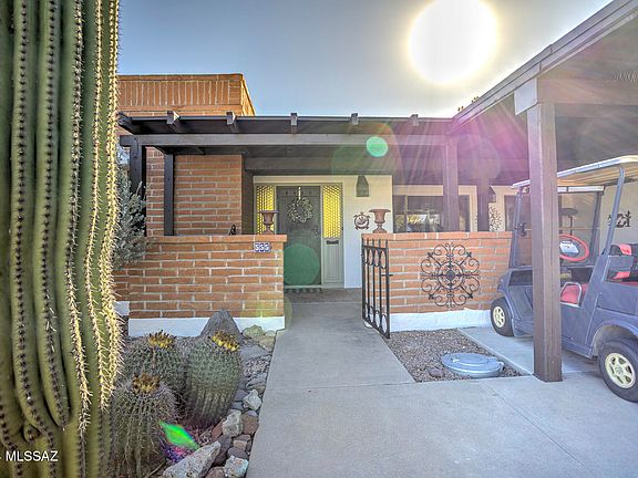 3rd image of 555 S Paseo Lazo Cir