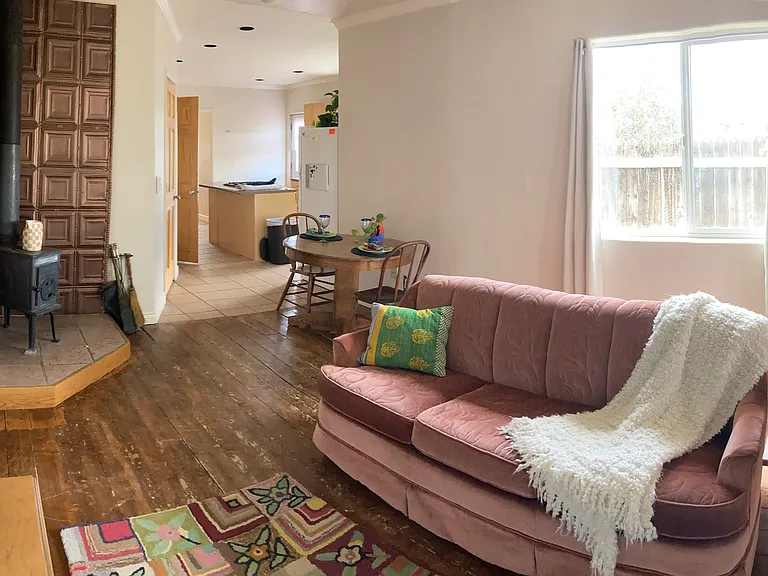 205 E 4th St #EAST SIDE — Photo 8