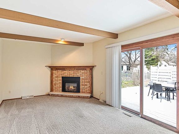 2nd image of 1700 Oakview Dr