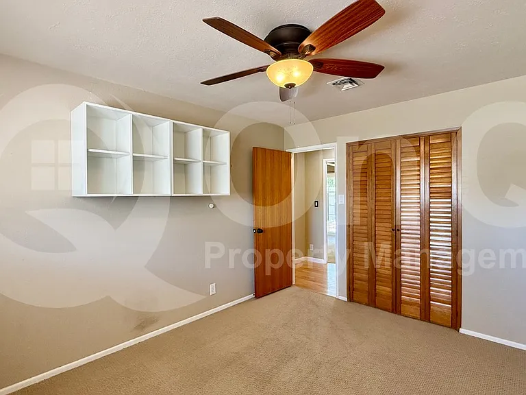 104 E Taylor St — Photo 9