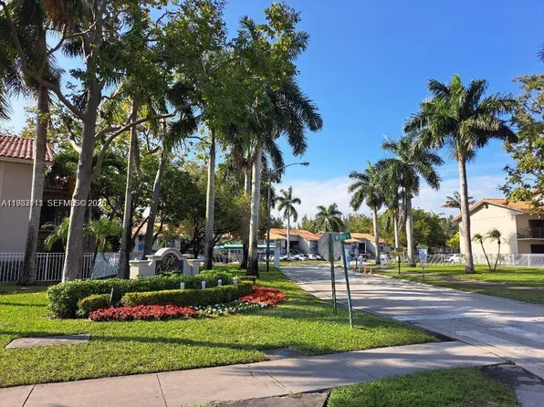 1400 Windorah Way APT H, West Palm Beach, FL 33411