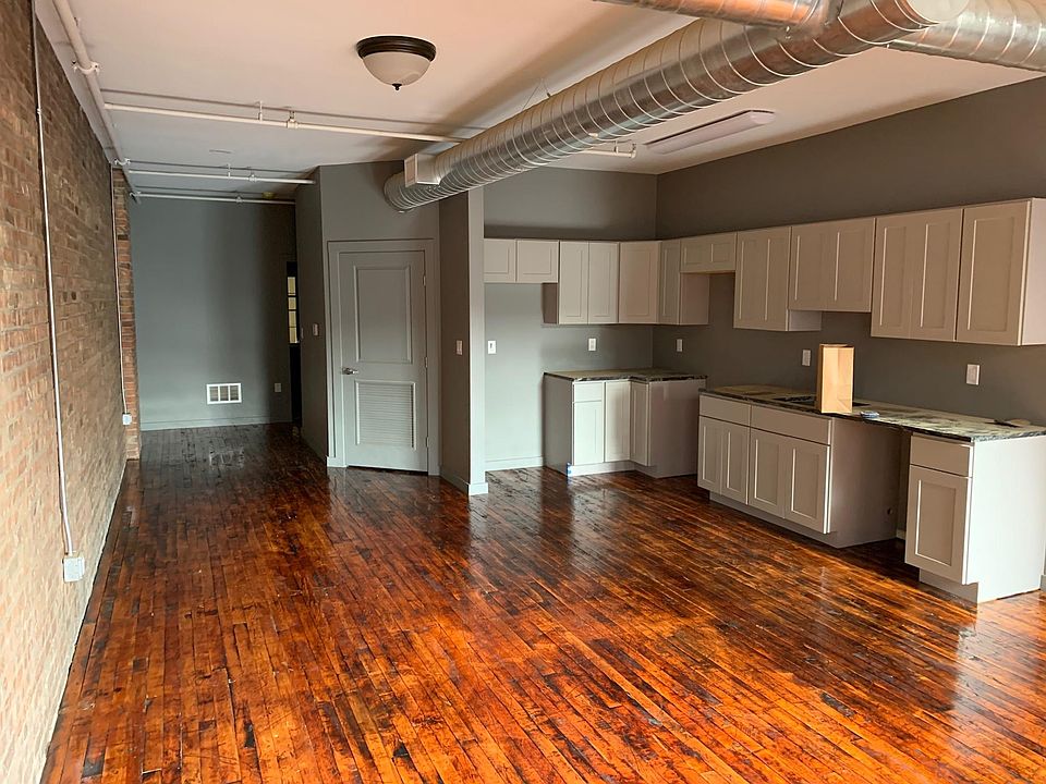 2nd image of 415 S Clinton St #305