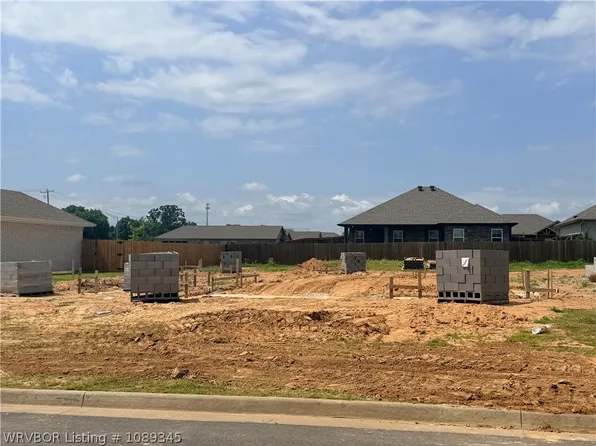 9214 Alara Way, Fort Smith, AR 72916