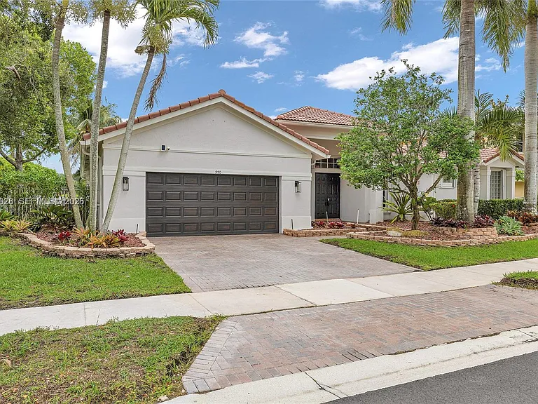 950 Marina Dr — Photo 3
