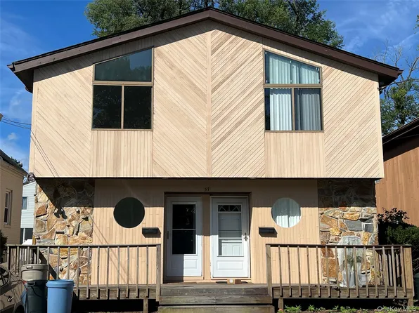 57 Firwood Rd #A, Pt Washington, NY 11050