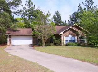 130 Sparrow Ct, Aberdeen, NC 28315