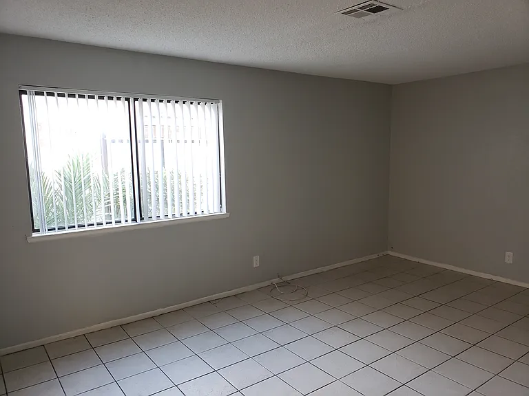5813 Smoke Ranch Rd #D — Photo 2