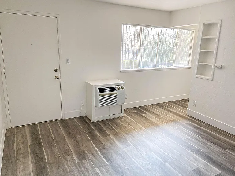 Carlson Drive Apartments — Photo 24