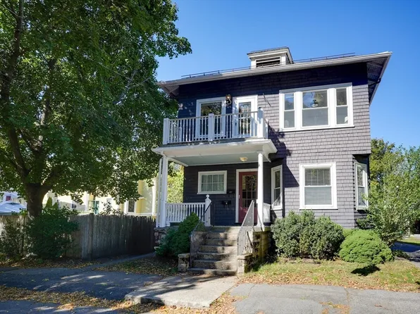 52 Hawthorne St #2, Belmont, MA 02478