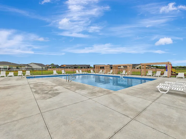 969 Long Path Cir — Photo 17