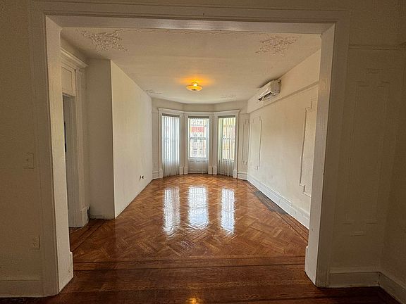 2nd image of 258 Lefferts Ave Floor 2