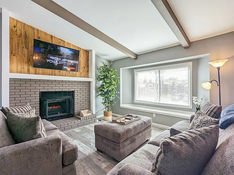 3330 Mirage Dr — Photo 38
