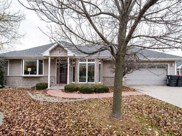 131 Deer Crossing, Johnson Creek, WI 53038