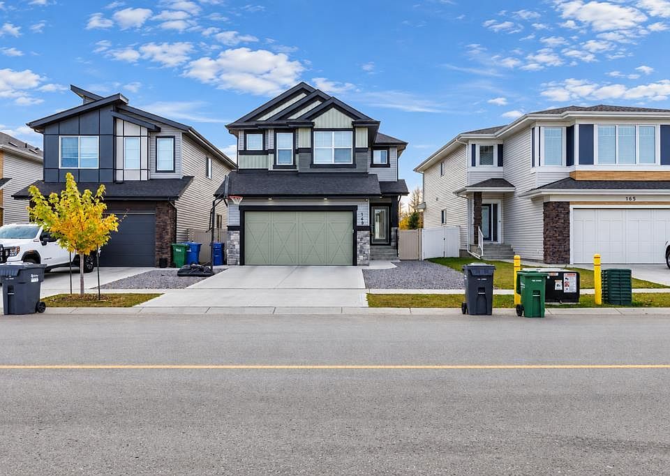 1st image of 169 Emerald Dr
