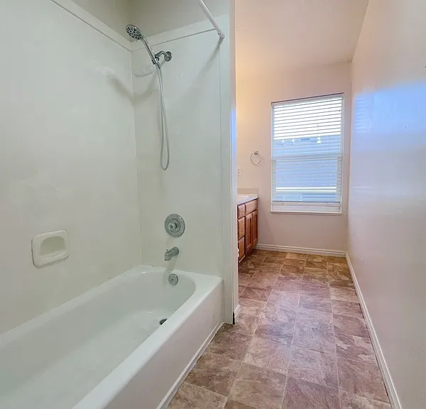 327 N 270 W — Photo 14