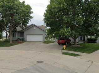 11729 Polk Cir, Omaha, NE 68137