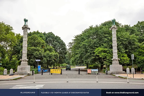 Rented by The Blueground | media 32