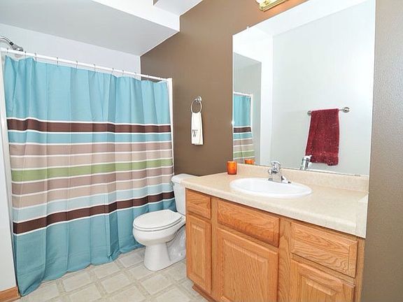 Main bathroom