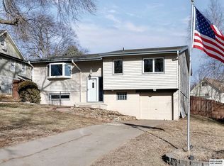 1808 Gregg Rd, Bellevue, NE 68005