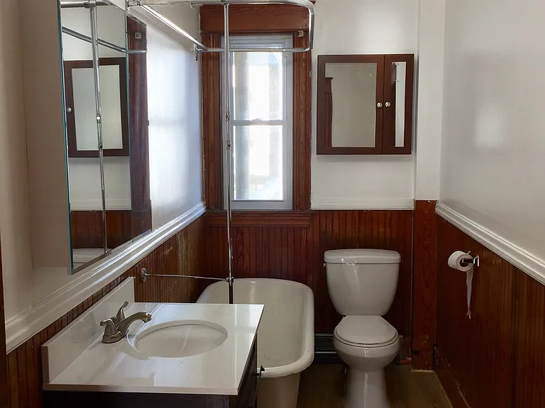 98 Walnut St #3 — Photo 7