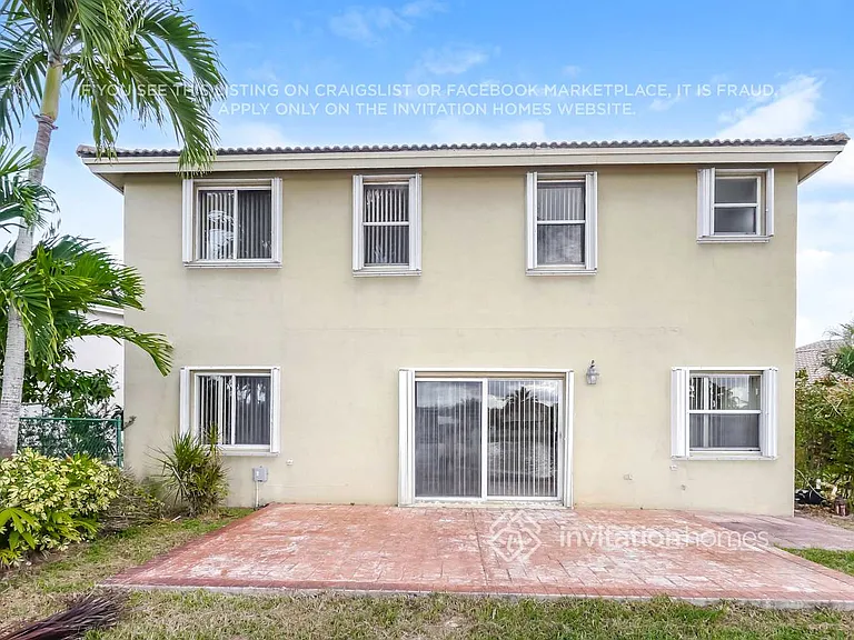 20382 SW 3rd St — Photo 16