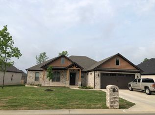 1606 Creekview Dr, Sherwood, AR 72120