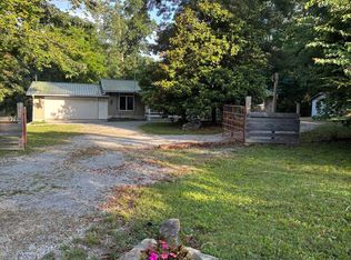 975 Lawson Rd, Crossville, TN 38571