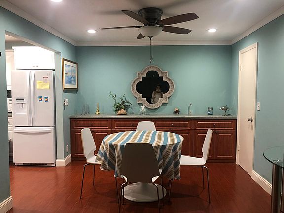 5th image of 6415 Bay Colony Dr #1