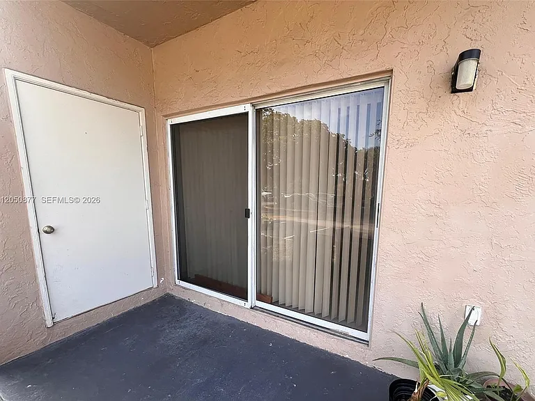 2451 NW 96th Ter #21B — Photo 9