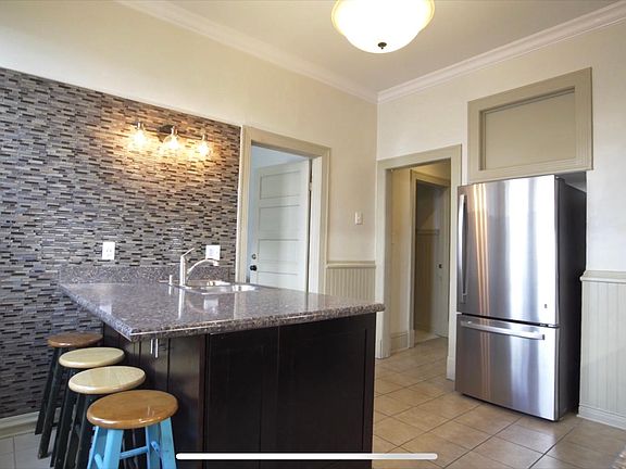 4th image of 2313 N Murray Ave #B