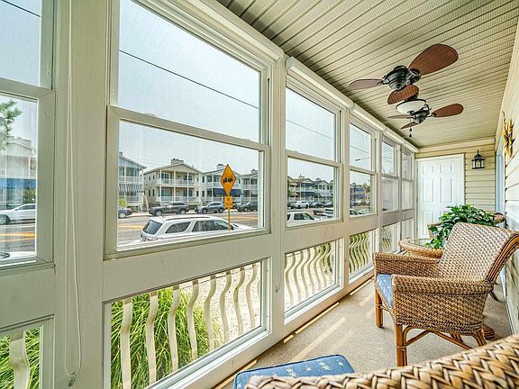 4th image of 4420 West Ave Unit 4420