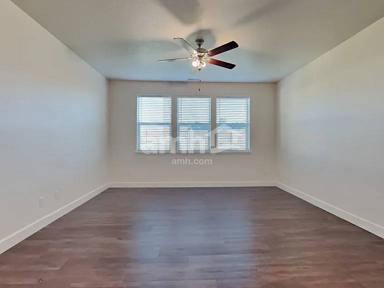 275 E Sicily Dr — Photo 6