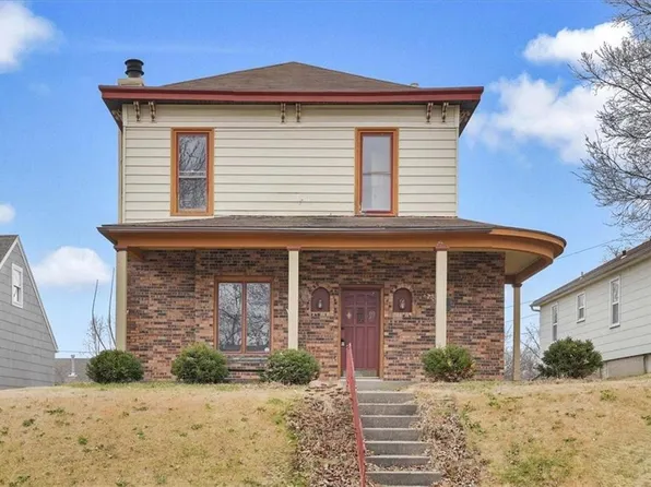 559 Prospect St, Leavenworth, KS 66048