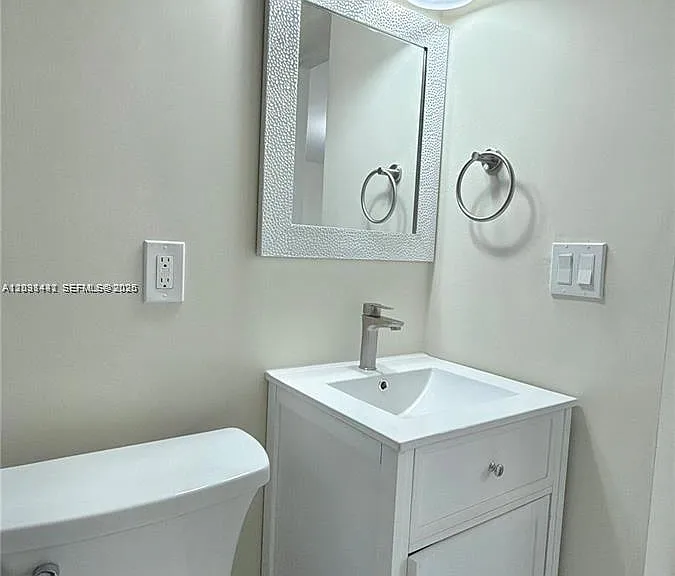 124 Harvard Rd — Photo 10