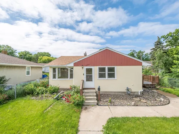 1072 Pacific St, Saint Paul, MN 55106