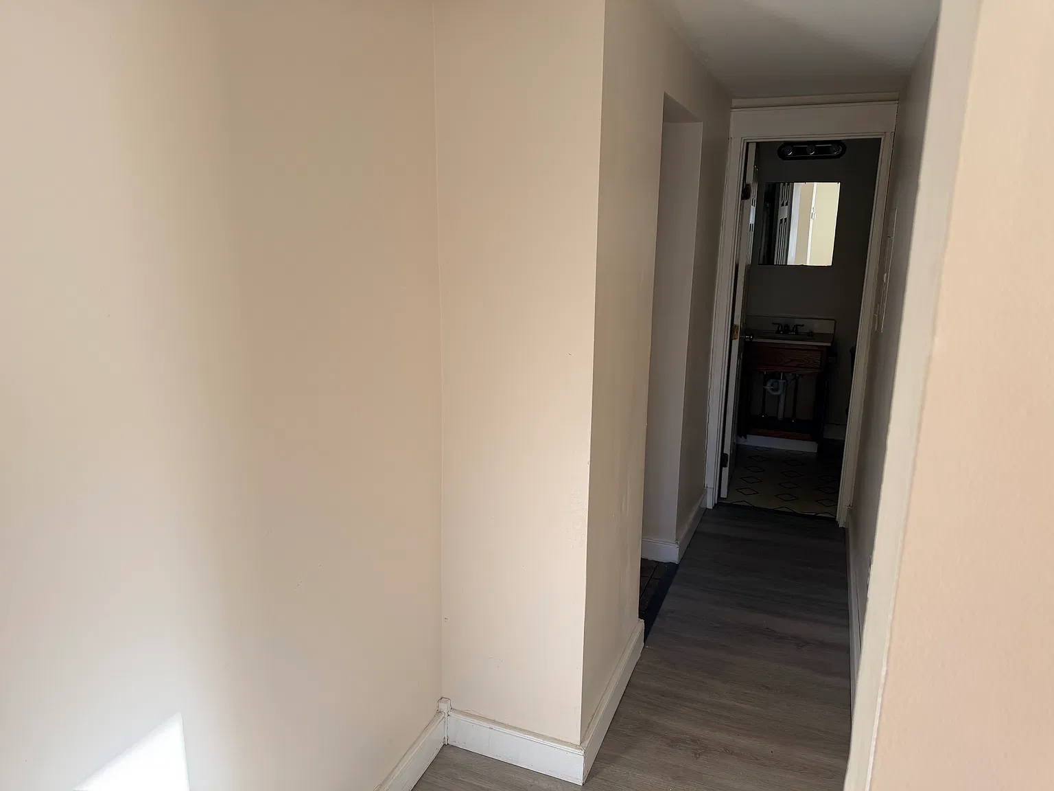 2 bed, 650 sqft, $1,250 — Photo 1