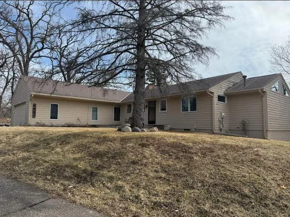 6667 Moorland Dr, Eden Prairie, MN 55346