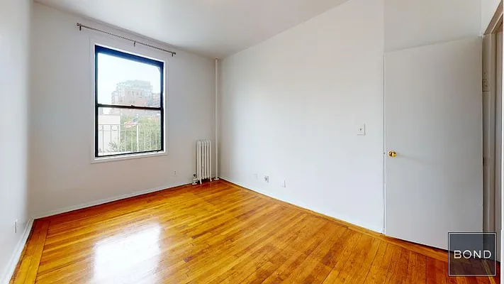 Rented by Bond New York | media 8