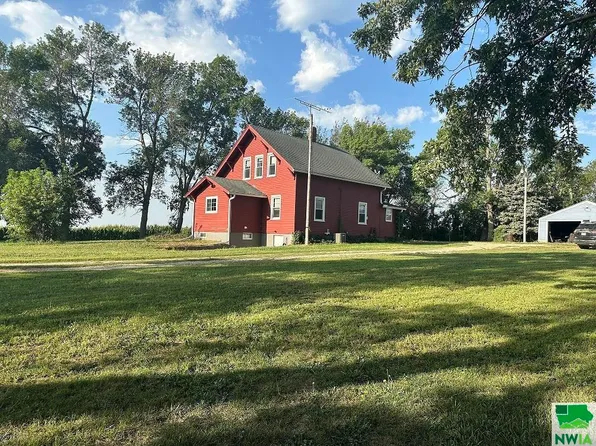 2185 Monroe Ave, Ashton, IA 51232