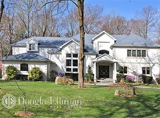 1 Greenwood Ln, Port Washington, NY