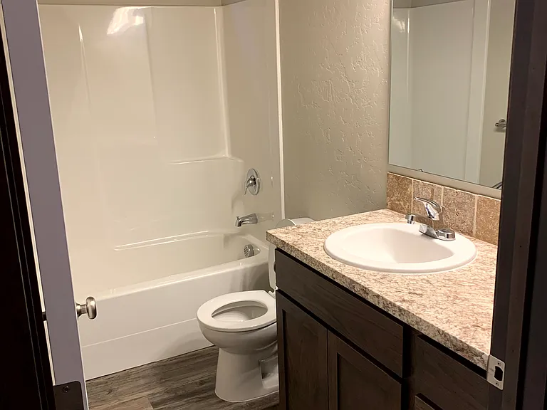 Columbia Villa & Cove — Photo 48