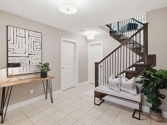 4th image of 473 Nottingham Dr