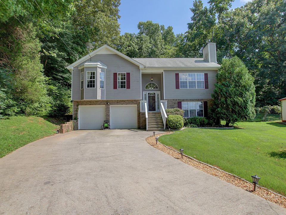 1st image of 210 Sarah Elizabeth Dr
