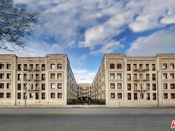 3rd image of 2121 James M Wood Blvd APT 423