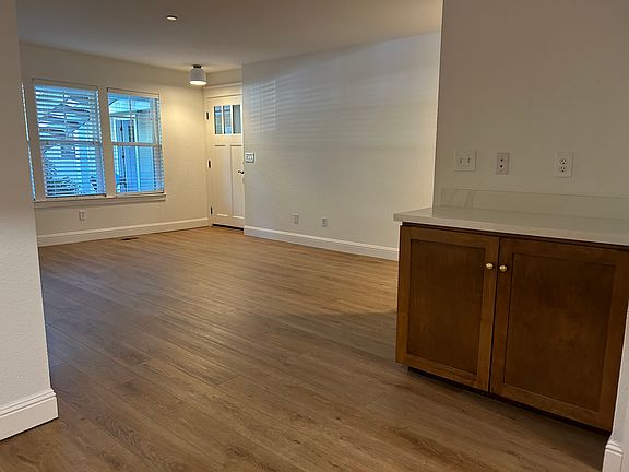 5th image of 80 Laurel Dr #3