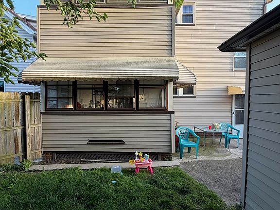 2nd image of 17917 E Park Dr