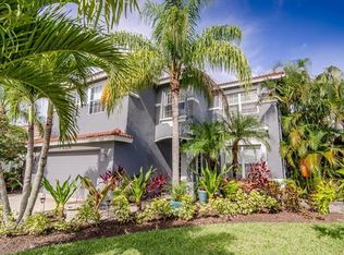 8331 Laurel Lakes Blvd, Naples, FL 34119