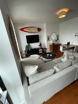 Rented by 50 Stanhope LLC | media 25