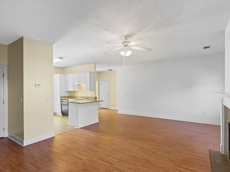 634 Kalypso Cir — Photo 3